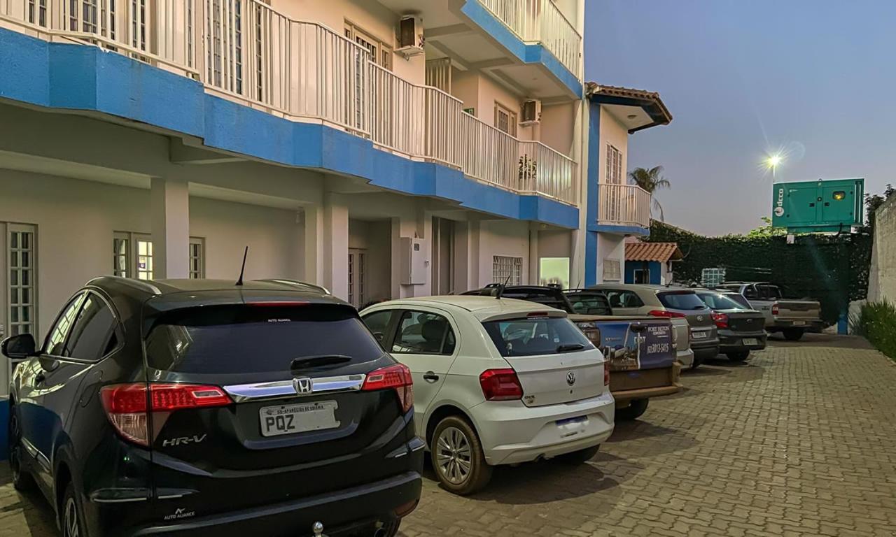 Center Plaza Hotel Cristalina Exterior photo